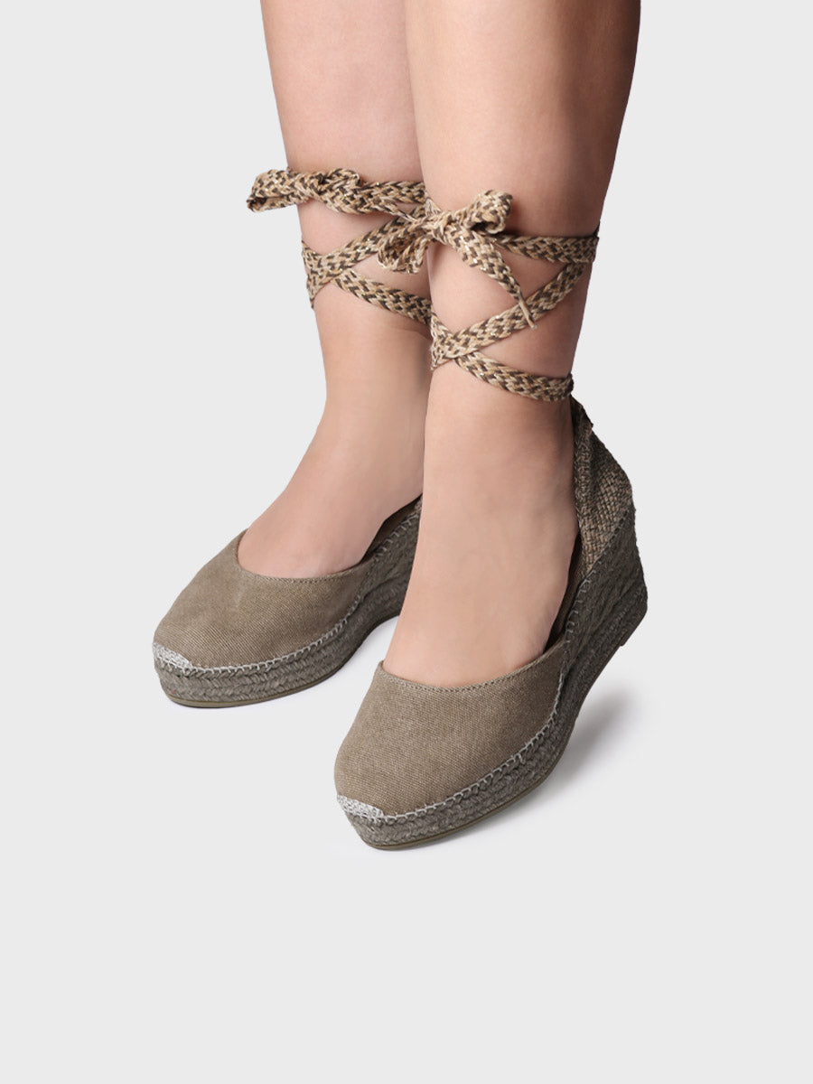 حذاء اسبادريل نسائي اخضر لشبوا