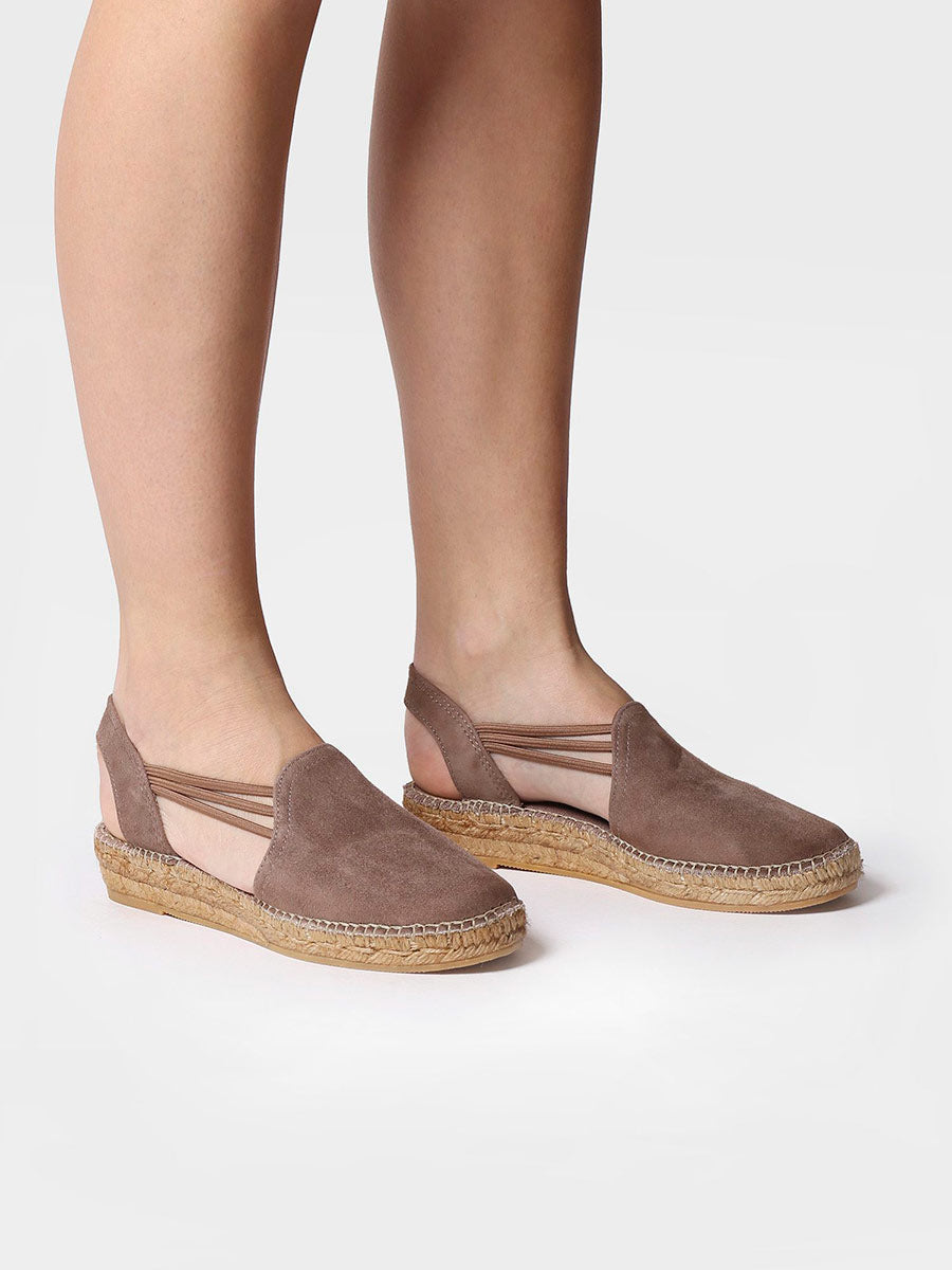 Taupe